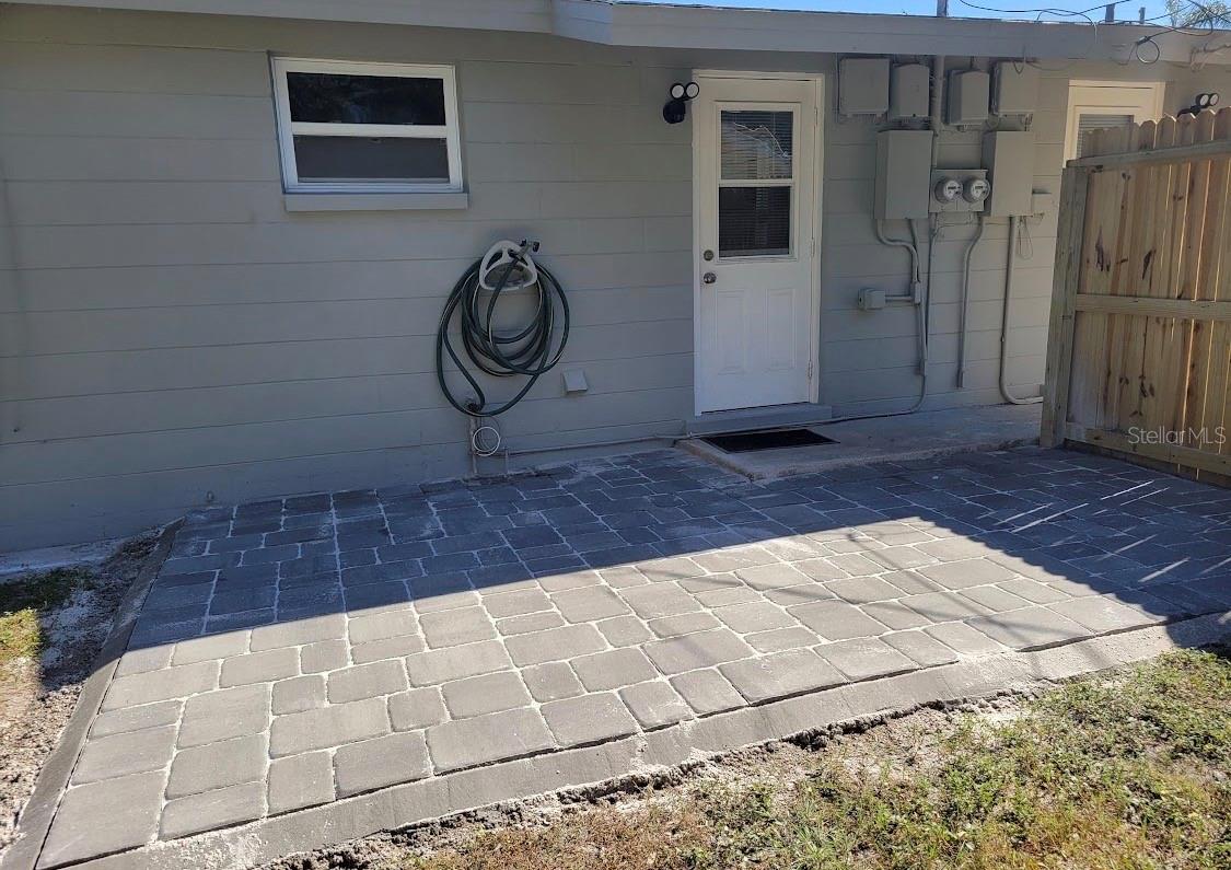 PALM BREEZE ESTATES SUB - Residential Lease