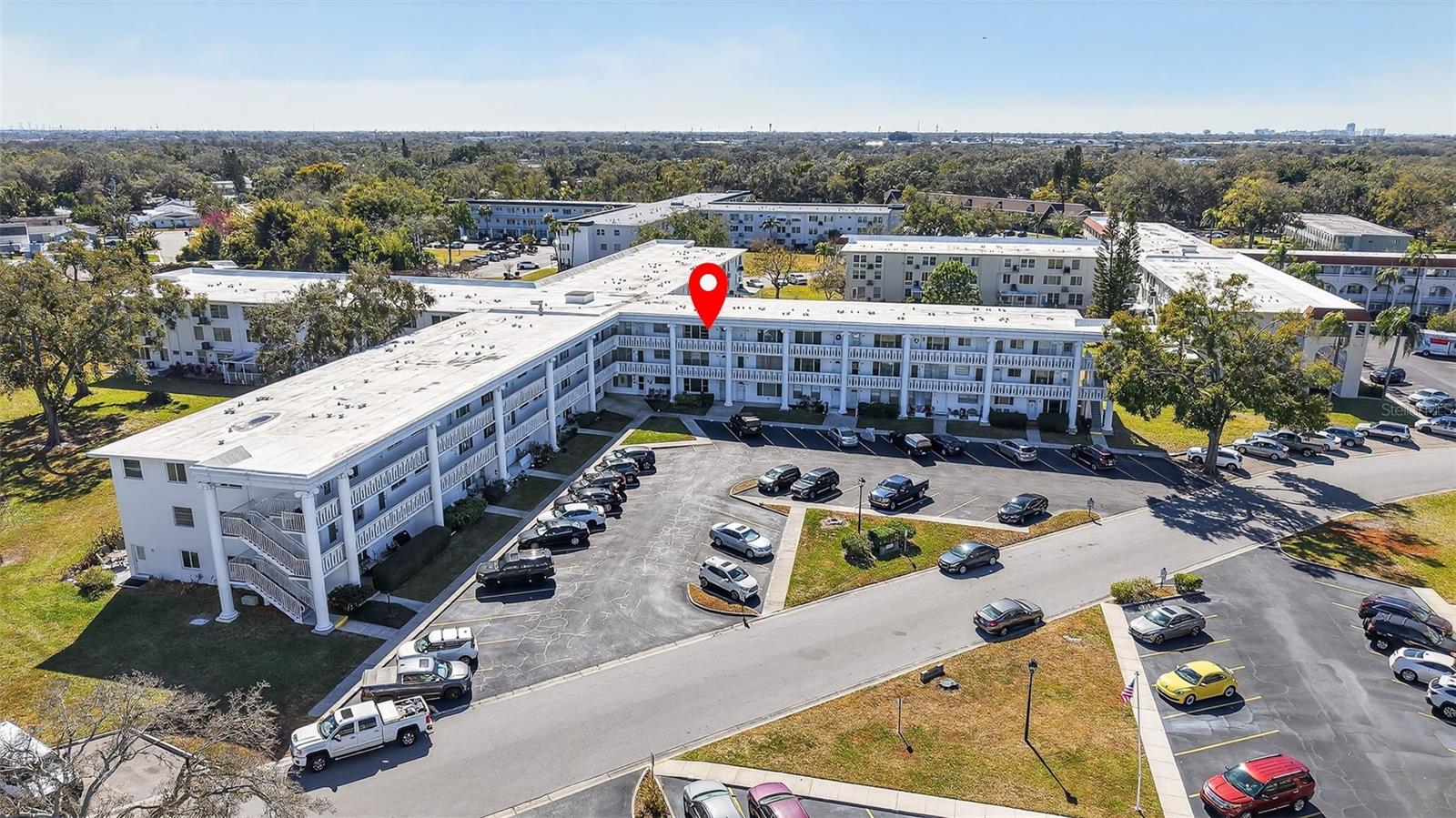 ON TOP OF THE WORLD - Residential