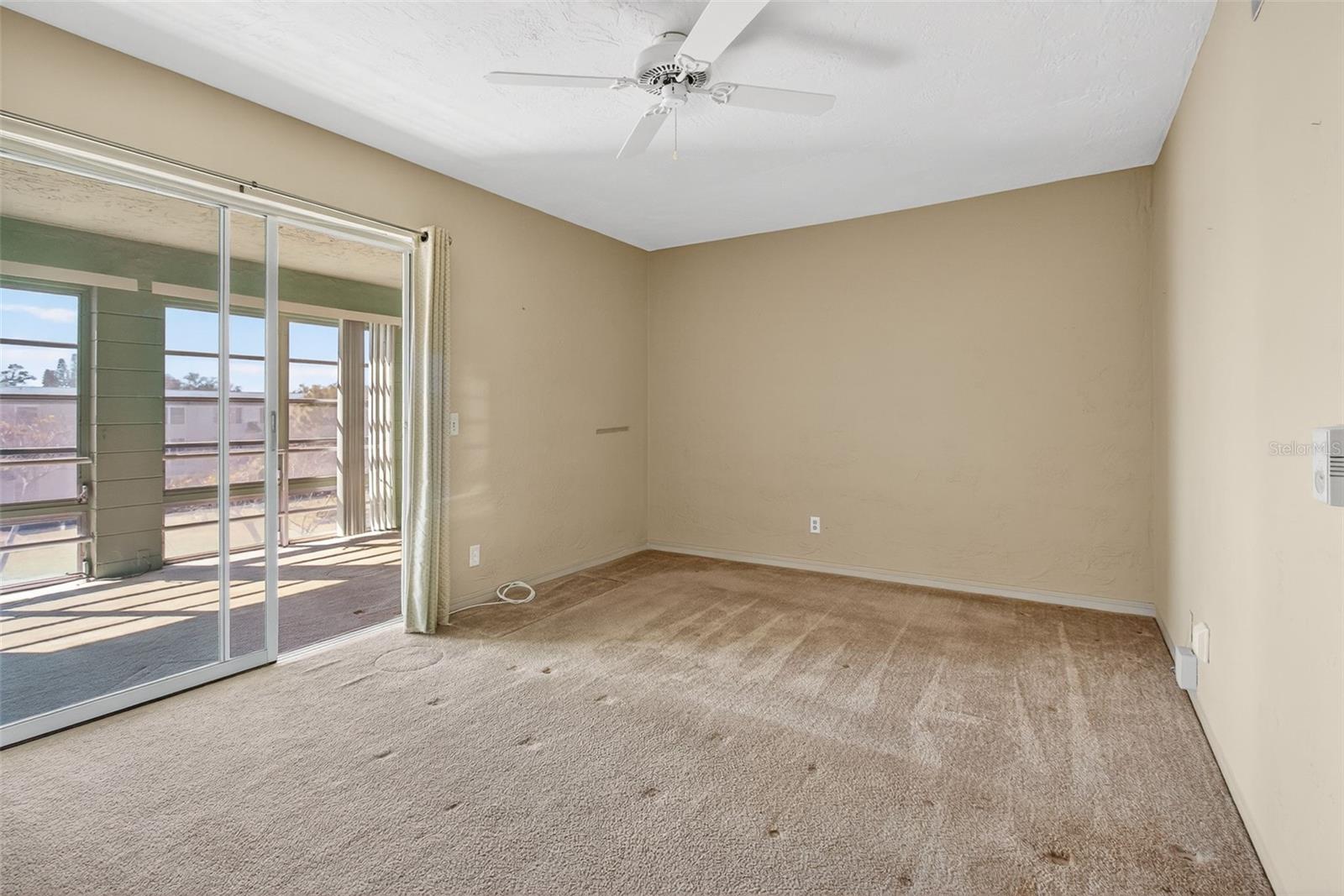 ON TOP OF THE WORLD - Residential