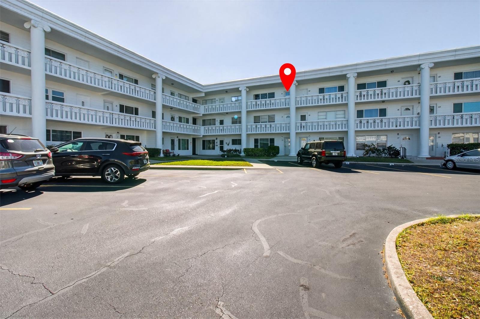 ON TOP OF THE WORLD - Residential