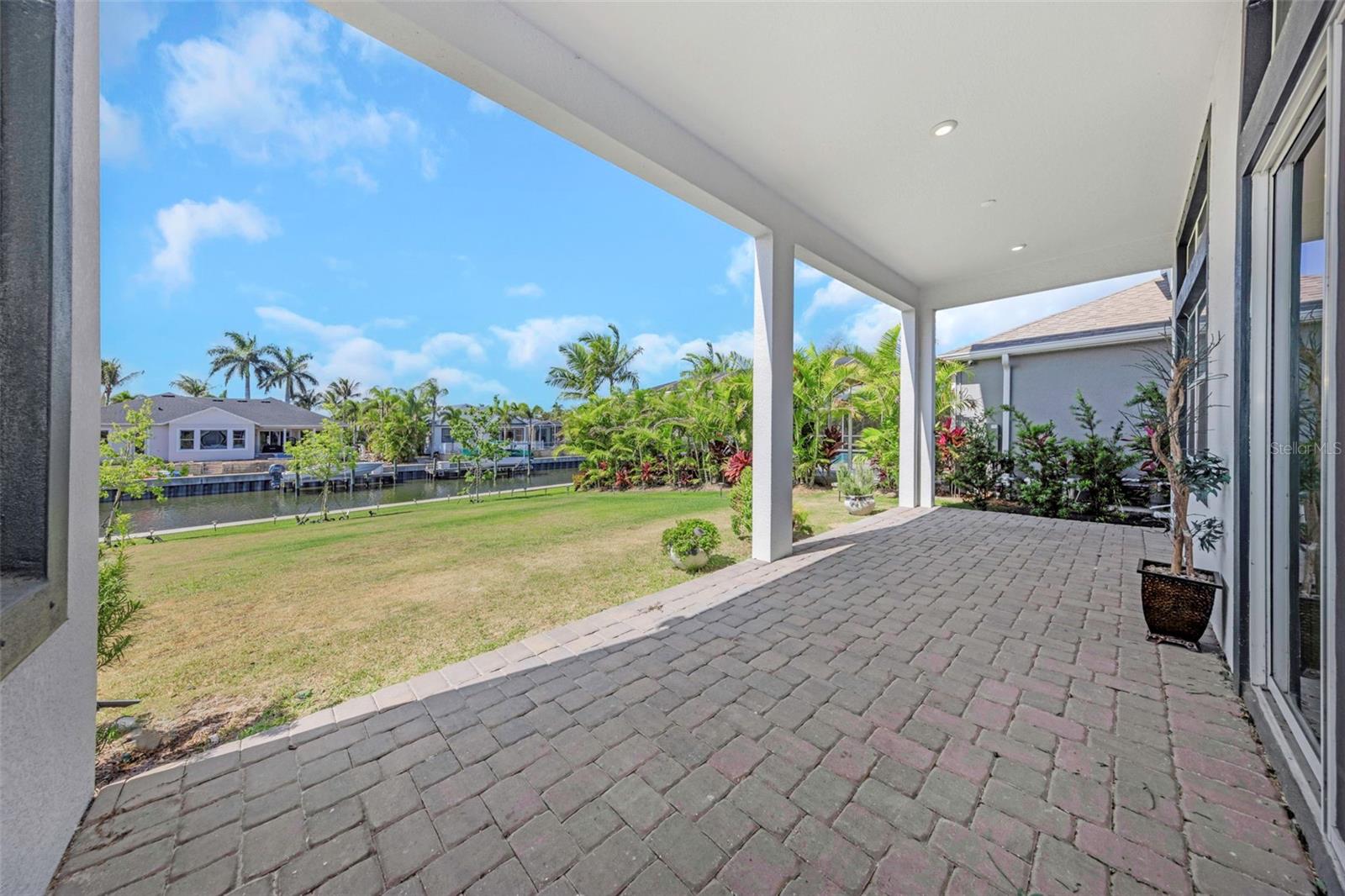 MIRABAY - Residential