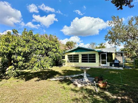 A home in PORT CHARLOTTE