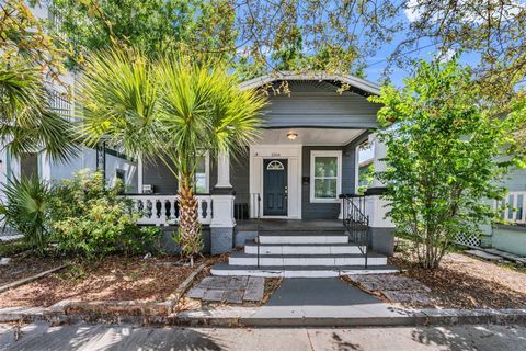 Photo of 2334 W Spruce Street, Tampa, FL 33607 (MLS # TB8492961)