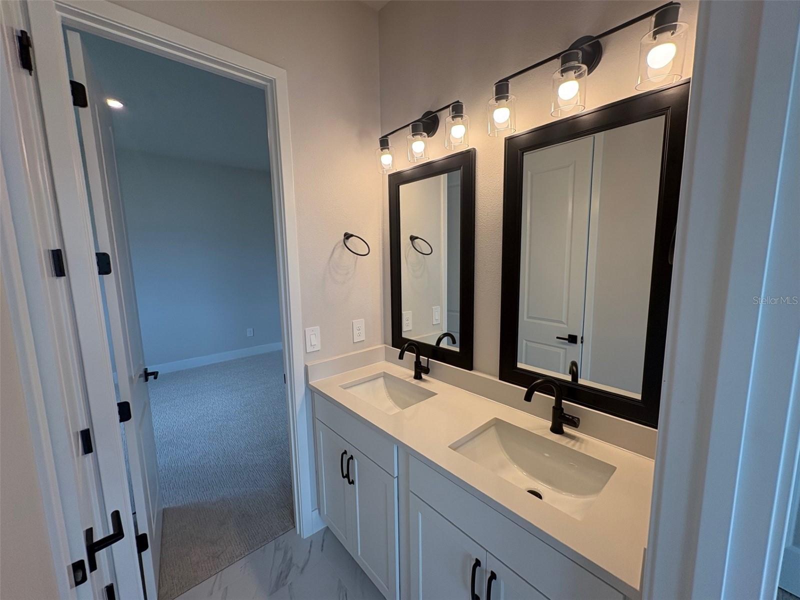 LAKEVIEW CROSSING - Residential