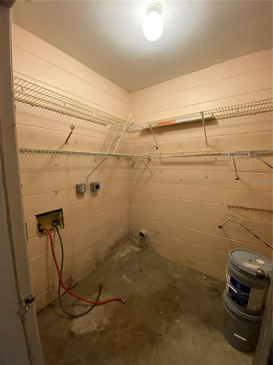 XANADU COURT - Residential Lease