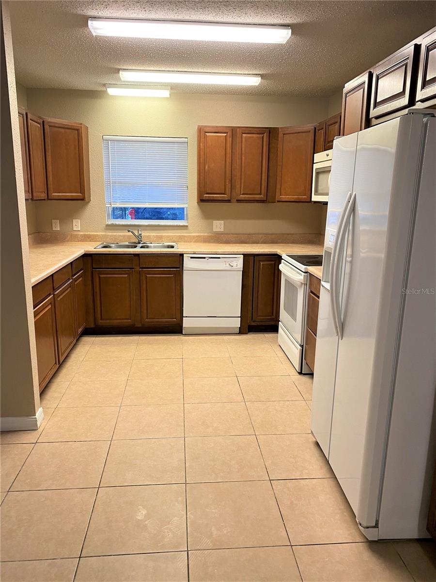 XANADU COURT - Residential Lease