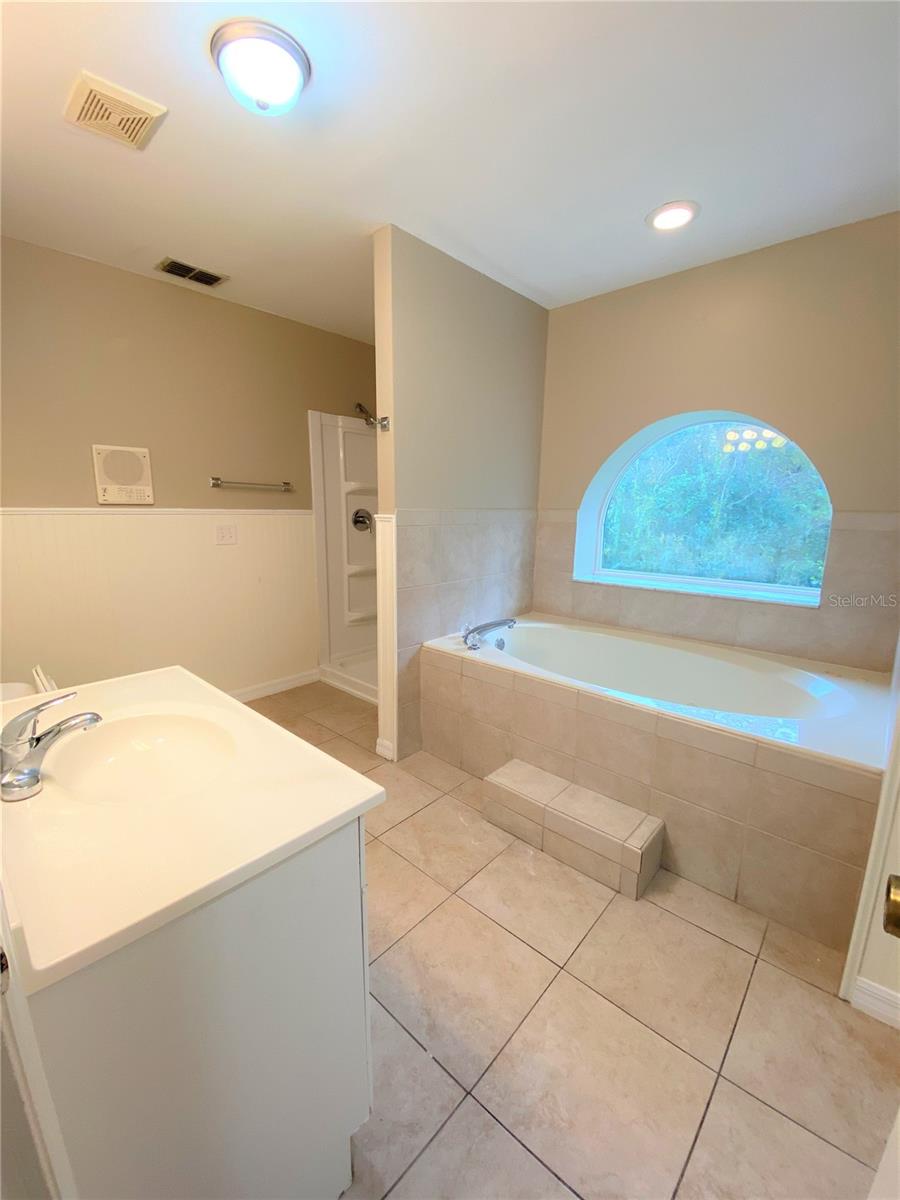 XANADU COURT - Residential Lease