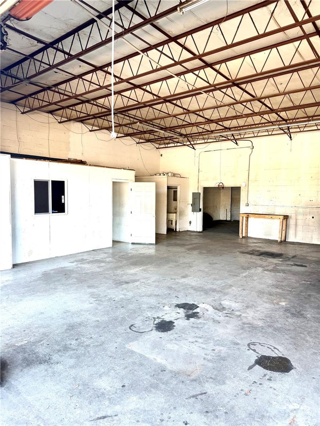 Photo of 1302 NW 10th Street, Ocala, FL 34475 (MLS # O6392151)