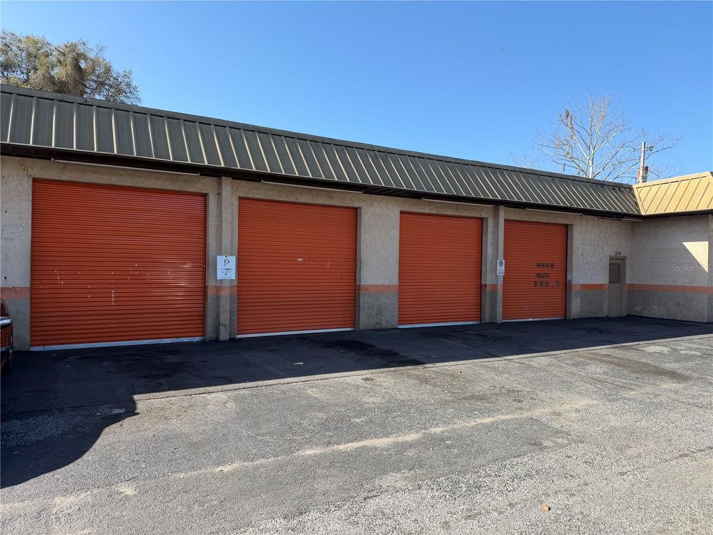 Photo of 1302 NW 10th Street, Ocala, FL 34475 (MLS # O6392151)