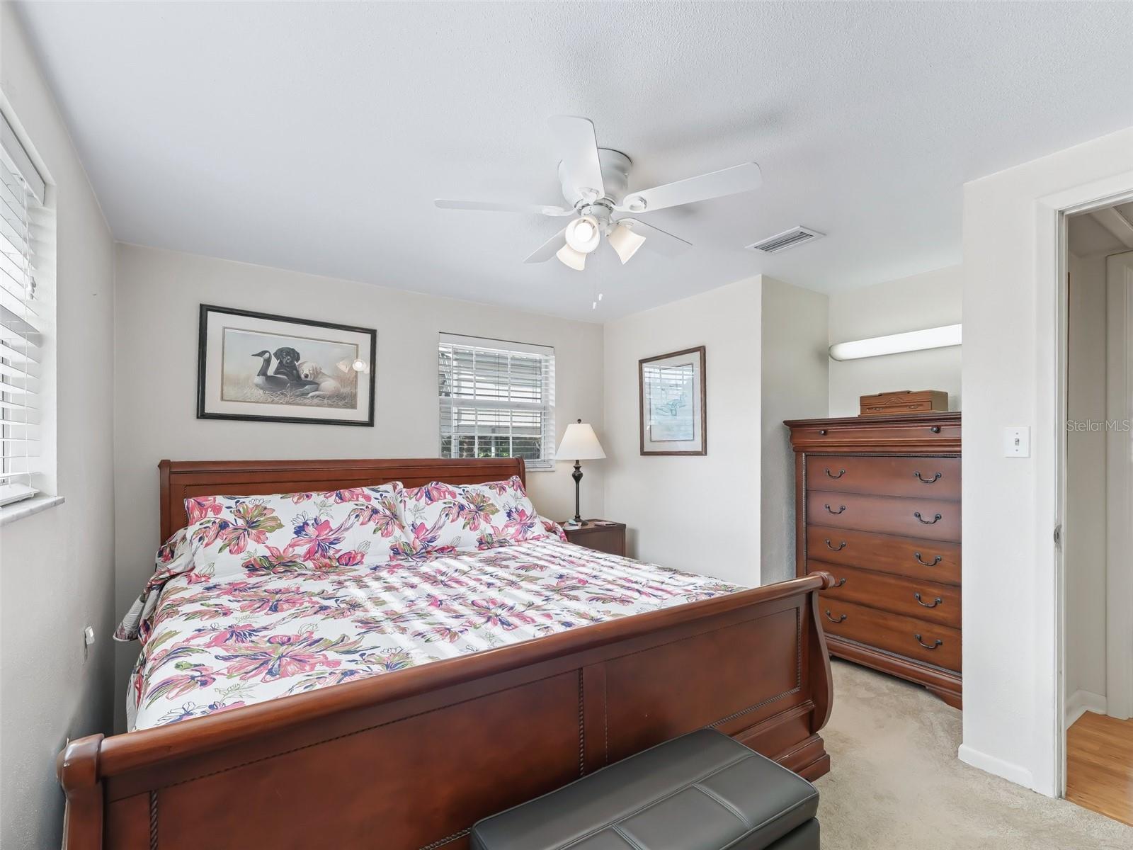 TRACYS PT DEV LAKE PANA - Residential