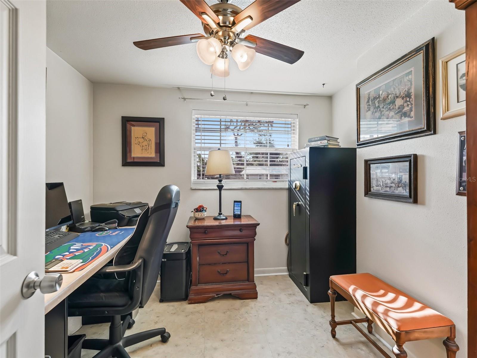 TRACYS PT DEV LAKE PANA - Residential