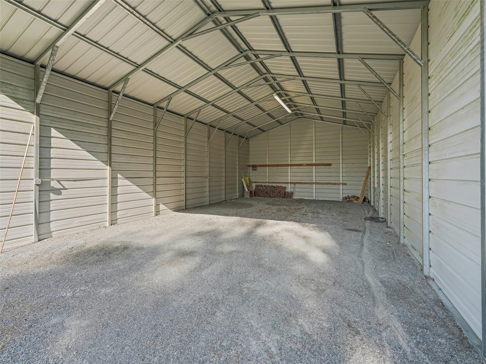 TRACYS PT DEV LAKE PANA - Residential