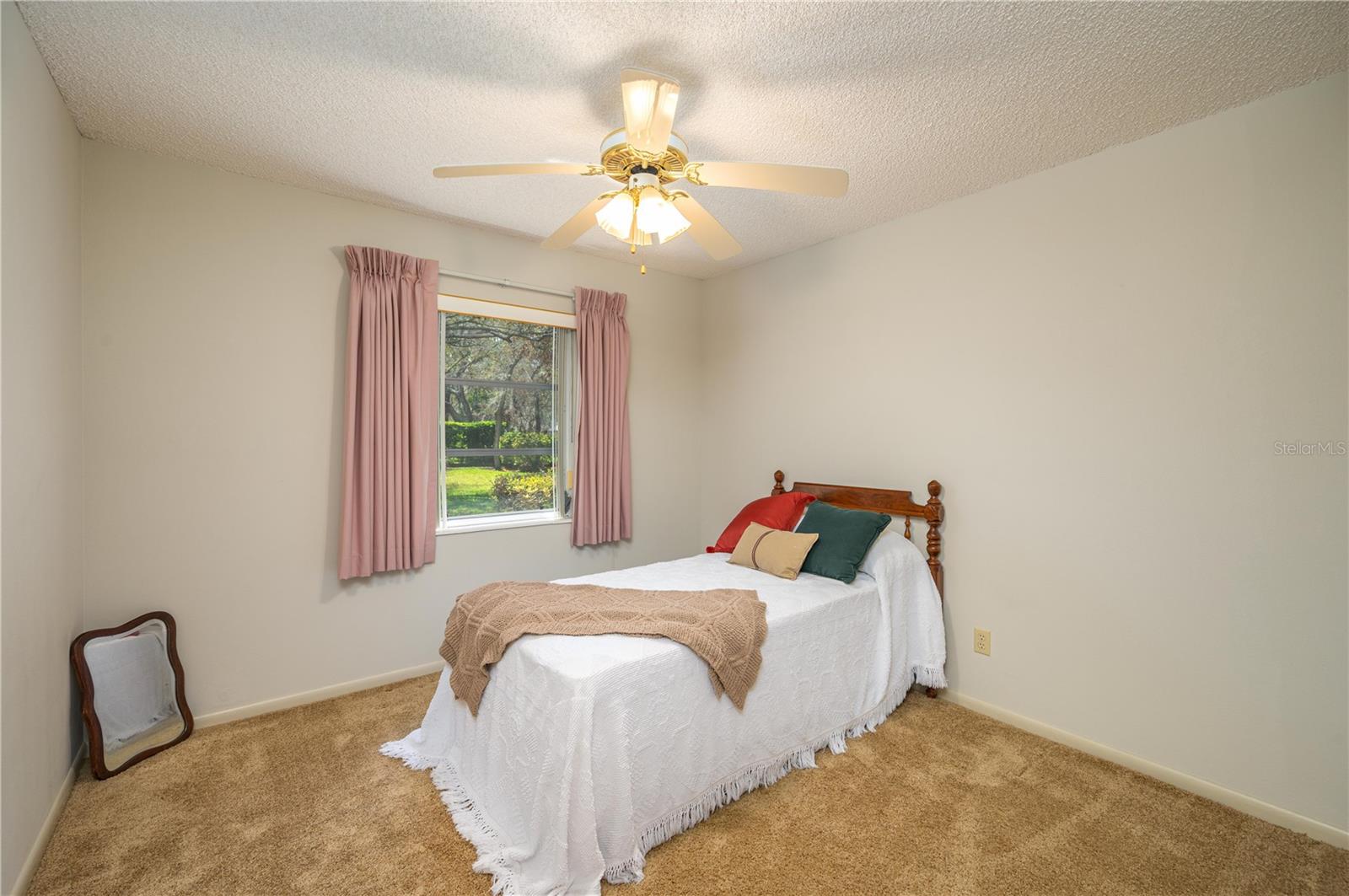 SPRING PINES - Residential