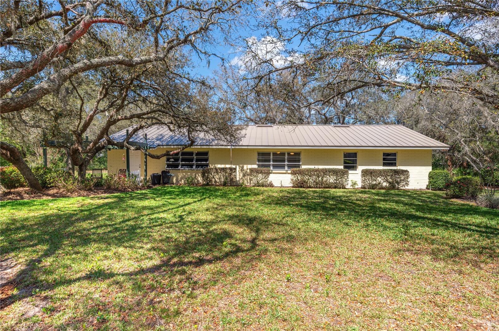 SPRING PINES - Residential