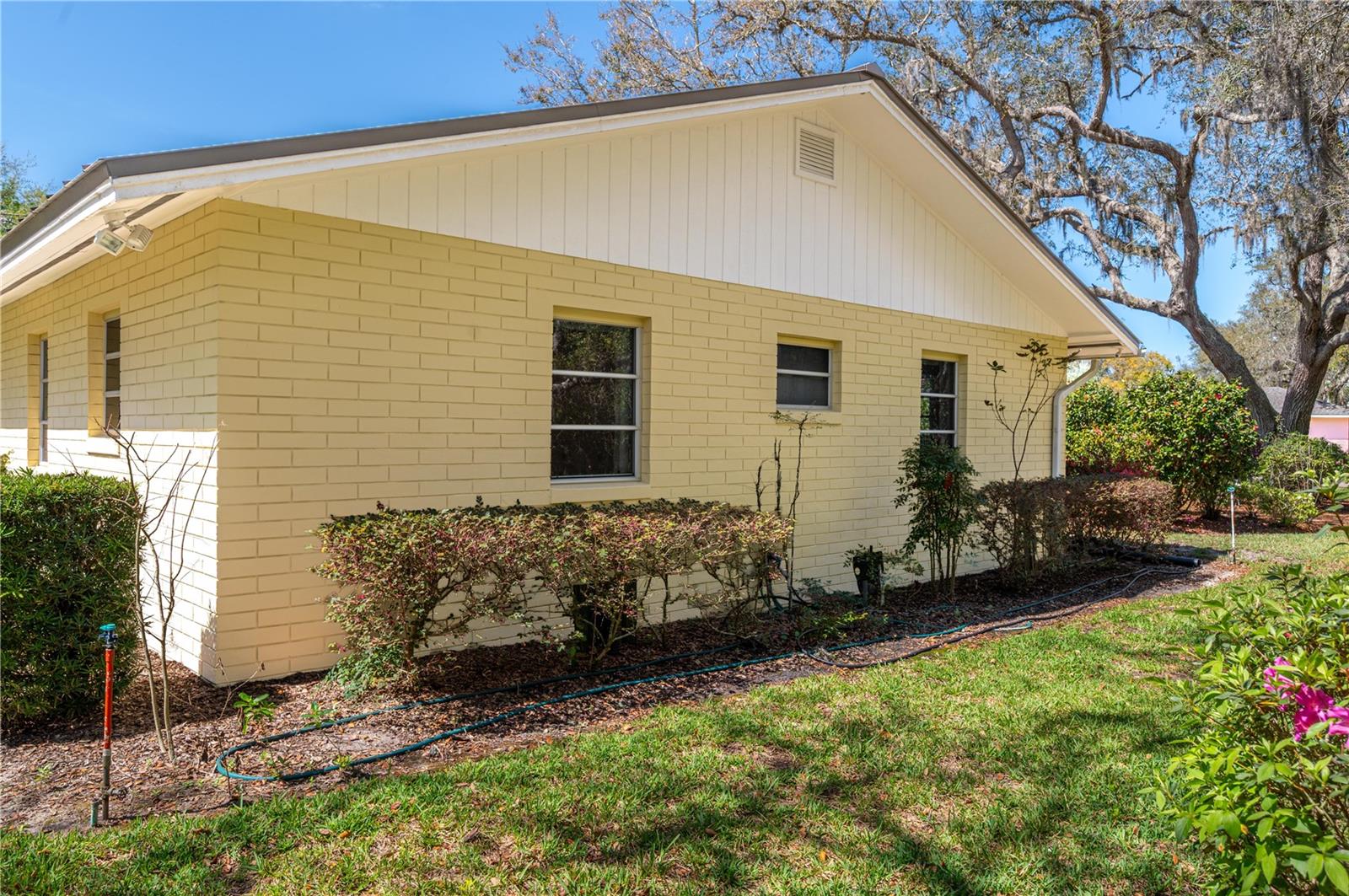 SPRING PINES - Residential