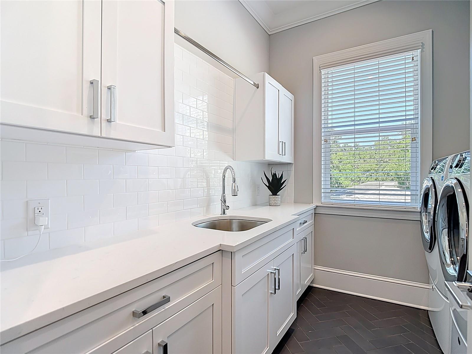 PICADILLY - Residential