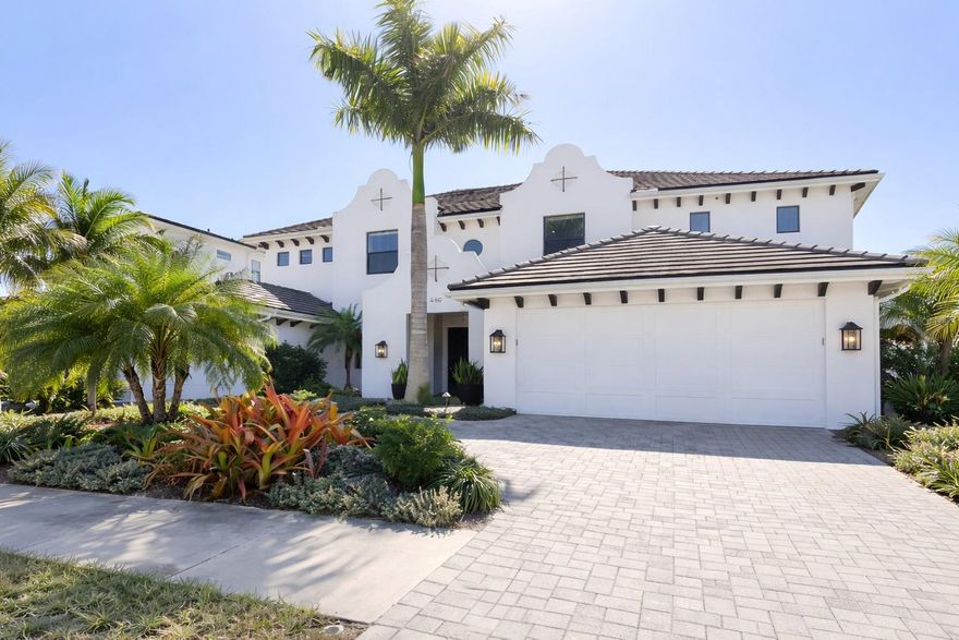 Motivated Seller!! This is an amazing home in the heart of South Tampa. 6 bedrooms, 4.5 baths. Exquisitely designed layout; parlor w/wet bar, Playroom/Study off of Great Room doubles as another bedroom, Downstairs Guest Suite with its own personal exit to the pool.
You will love the formal dining, butlers pantry, breakfast nook, an oversized mudroom w/bench & cubbies that you can charge those electronics in, as well as a washer/dryer hook up (for ease w/pool towels or messy uniforms!). Oversized two car garage w/room for workshop on one side of the home and another 1.5 car garage on the other side.  The covered rear lanai with outdoor kitchen looks over the beautiful pool saltwater modern designed pool w/sun shelf and glass mosaic spa.  Can I say whole house generator, even though it did not flood during hurricanes, so you have the piece of mind during storm season that your will have power. Features; Gray Stained Cyprus Tongue Groove Exterior Ceilings, 6.5" wire brushed wood floors throughout, a Sub Zero Appliance Package, high-end Custom Cabinetry w/stacked glass uppers w/X design at uppers, designer tiles and marble bathrooms, Quartz counter tops to emulate Marble, 8' solid doors, 7" crown, Boxed Beam Great Room Ceiling, Cased Windows, Custom Master BR Closet Built-ins, Smooth Drywall, Recessed electrical outlets in base boards, Icynene Spray Foam Insulation, All Block Construction, Hurricane Impact Rated Windows, 2 Gas Tankless Water Heaters, Water Softner Loop & Tile Roof. Outdoor living leaves nothing to be desired! , Travertine Deck and Outdoor Kitchen. If you decide you need an elevator, the shaft is already there. This one checks all the boxes. Just a short walk to Coleman Middle school.