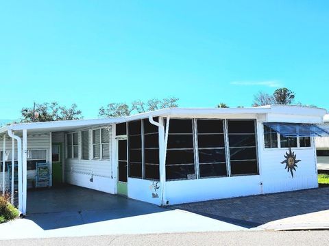 Photo of 2304 New York Avenue, Bradenton, FL 34207 (MLS # A4665451)