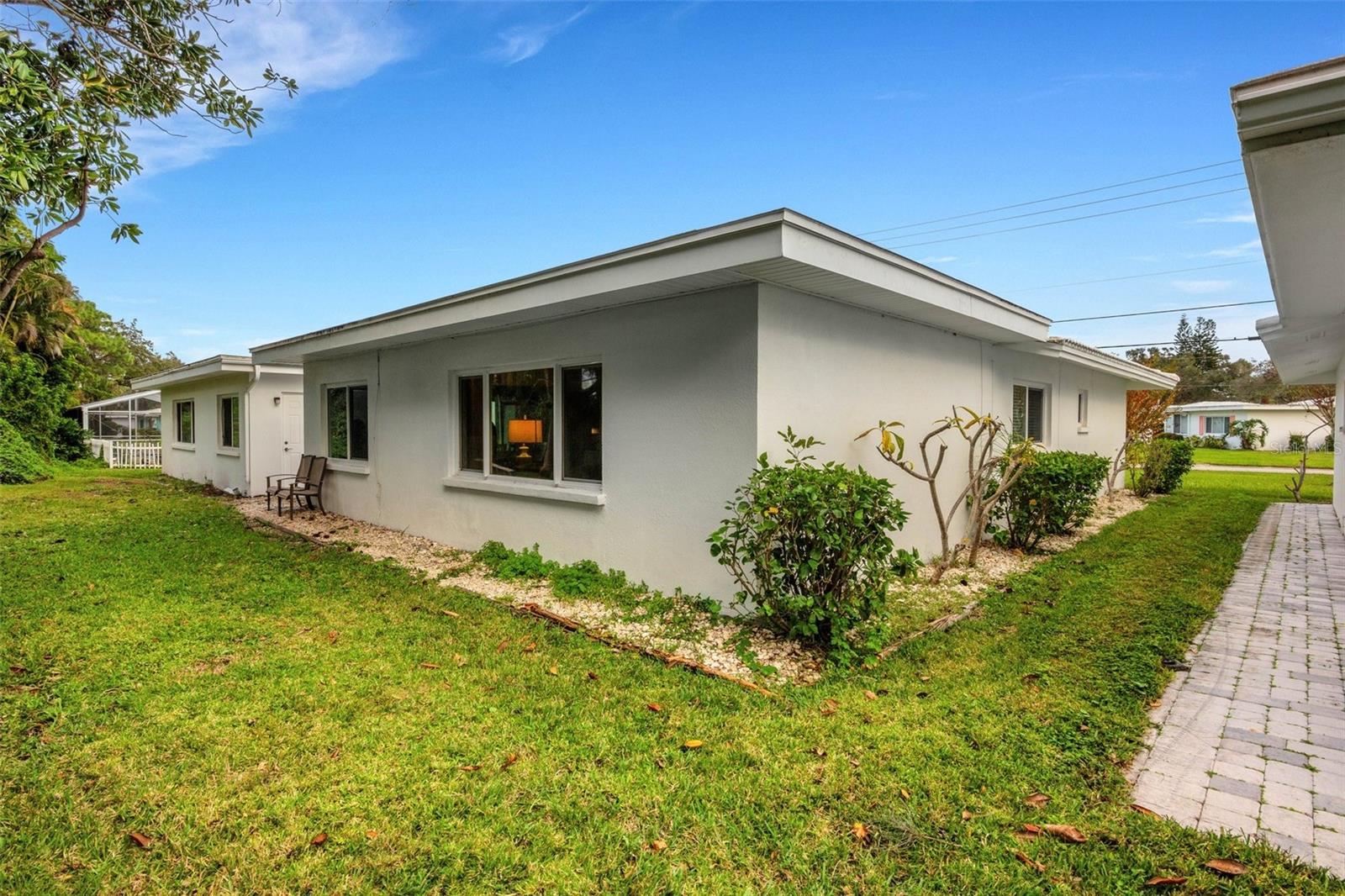 1825 UNIVERSITY PLACE 145, SARASOTA, FL, 34235 2 1825 UNIVERSITY PLACE 145