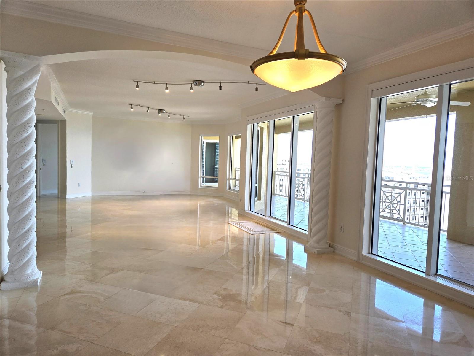 THE TOWER RESIDENCES - Residential