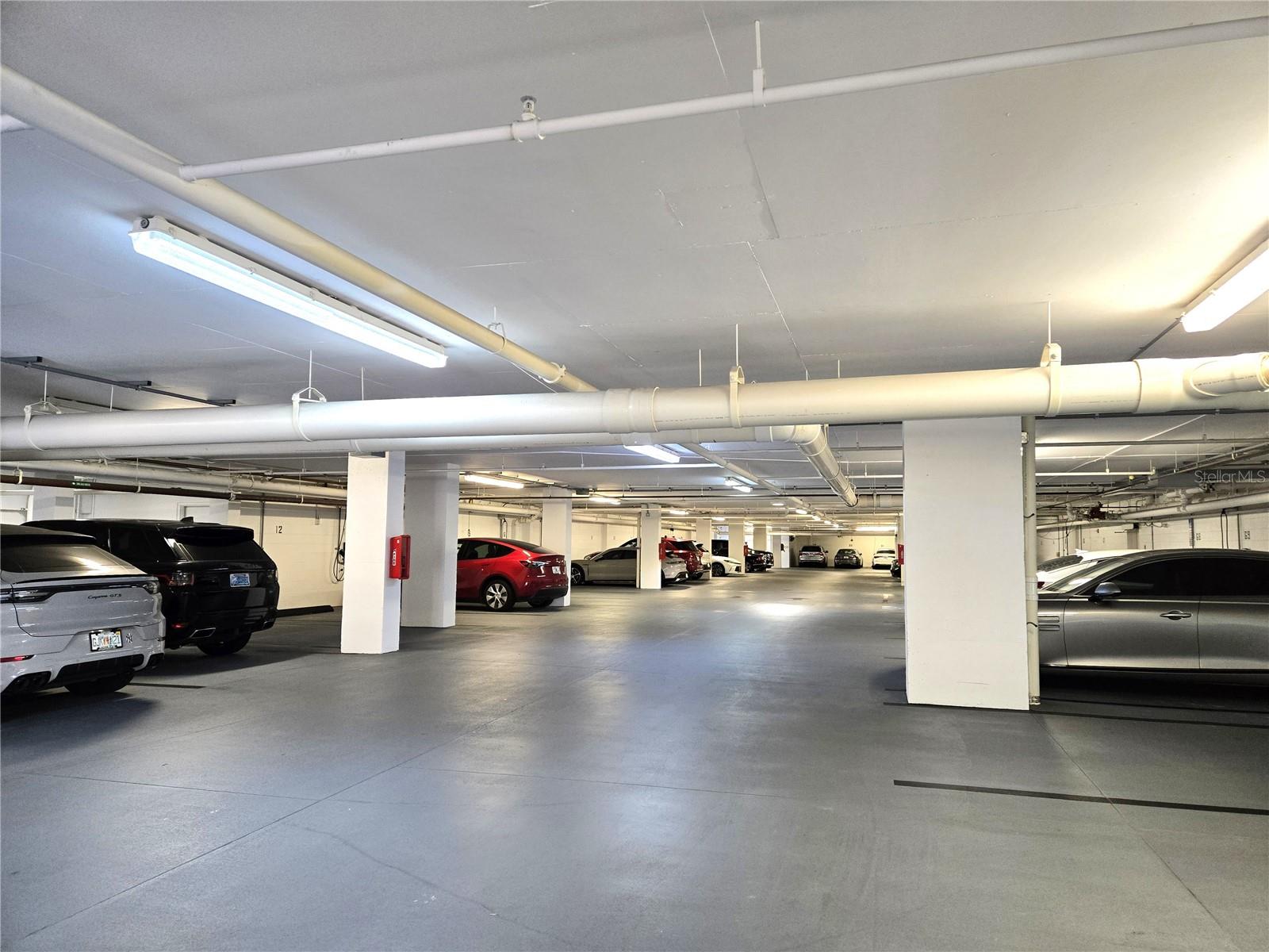 THE TOWER RESIDENCES - Residential