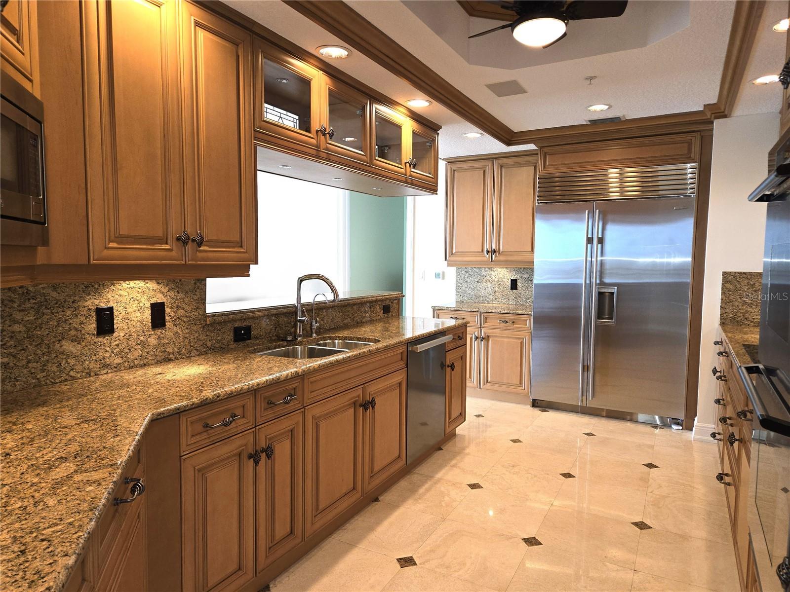 THE TOWER RESIDENCES - Residential