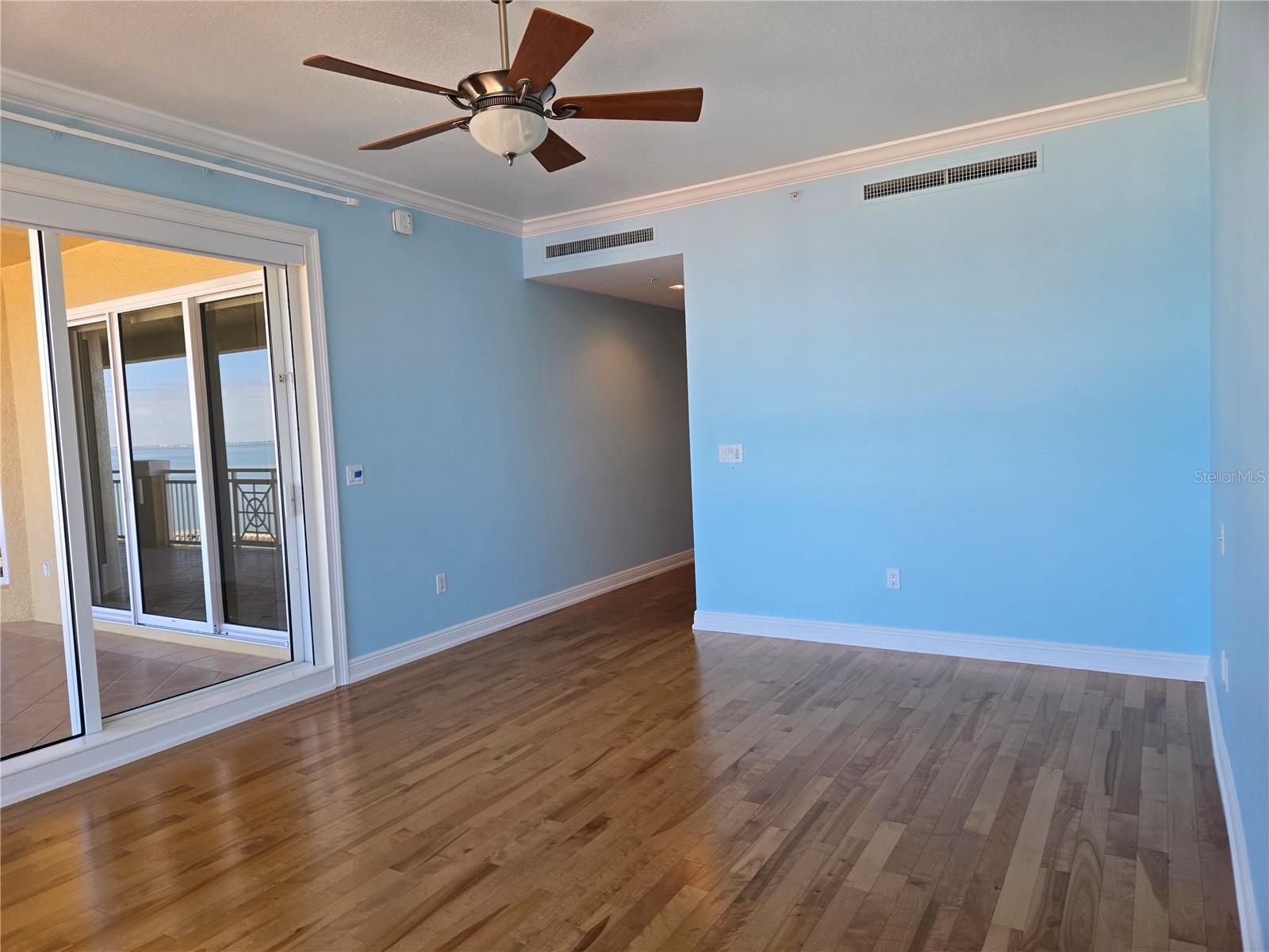 THE TOWER RESIDENCES - Residential