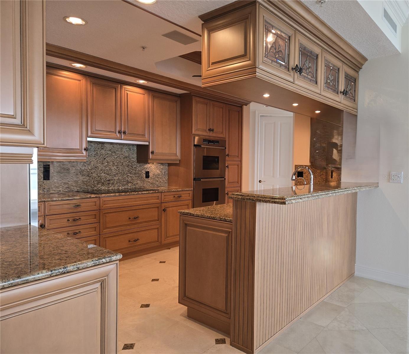 THE TOWER RESIDENCES - Residential