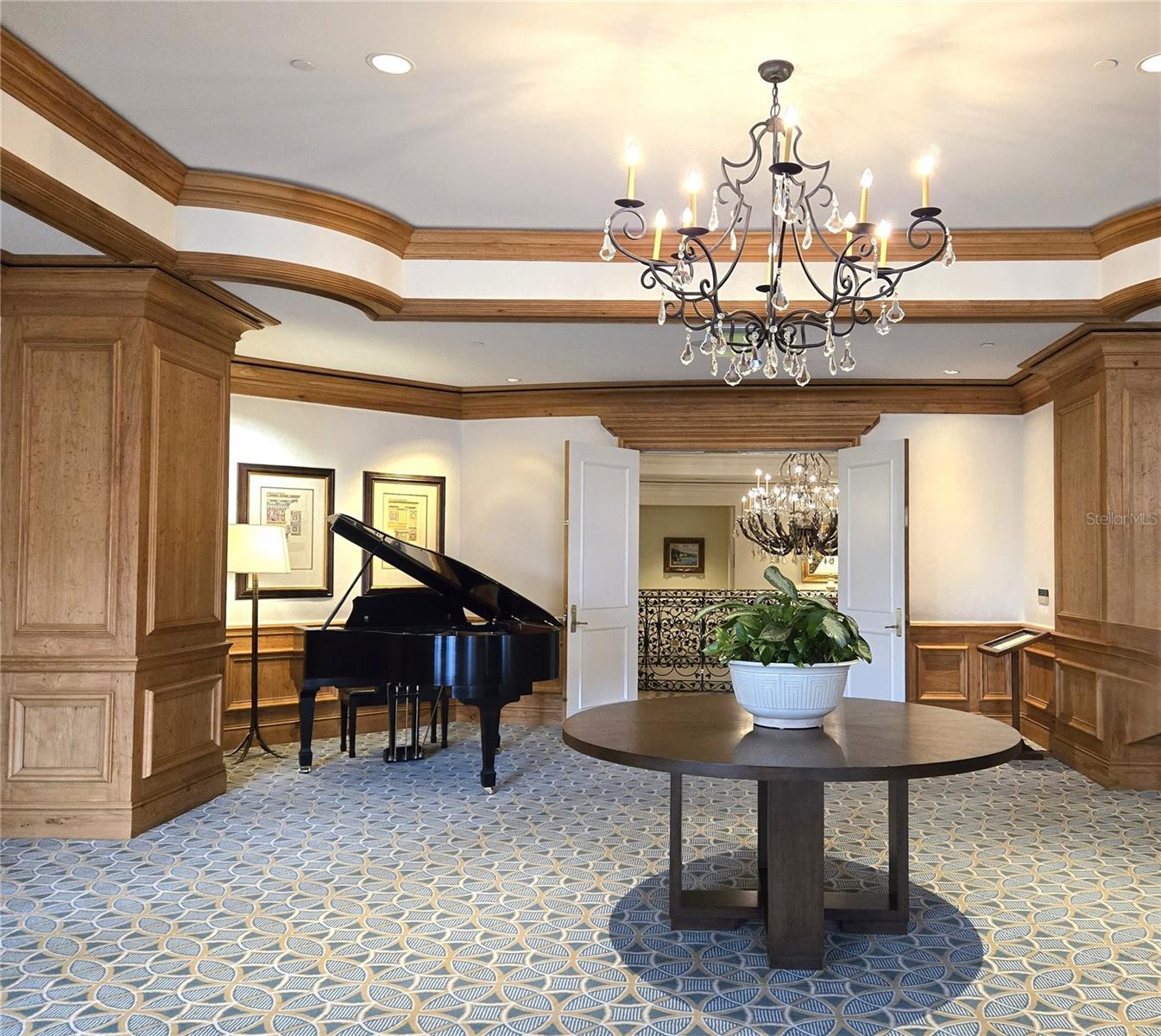 THE TOWER RESIDENCES - Residential