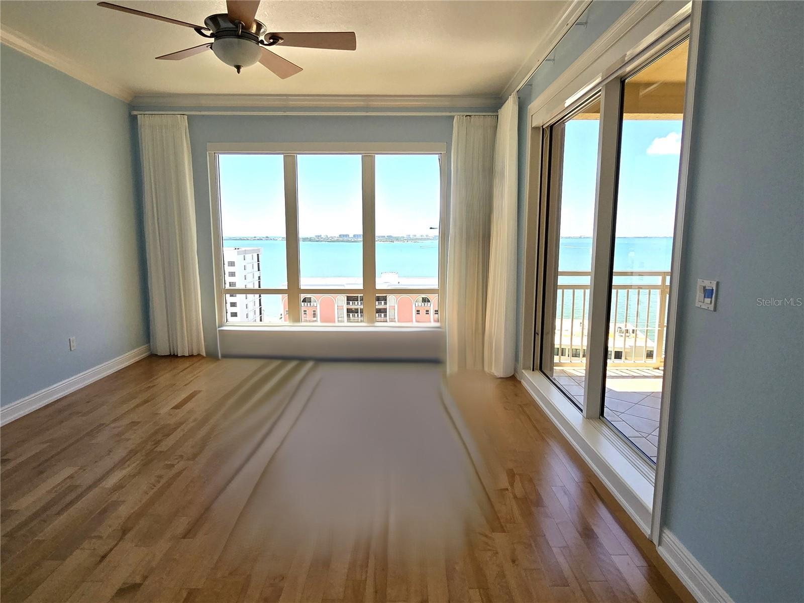 THE TOWER RESIDENCES - Residential