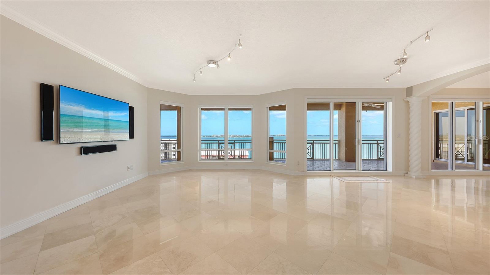 THE TOWER RESIDENCES - Residential
