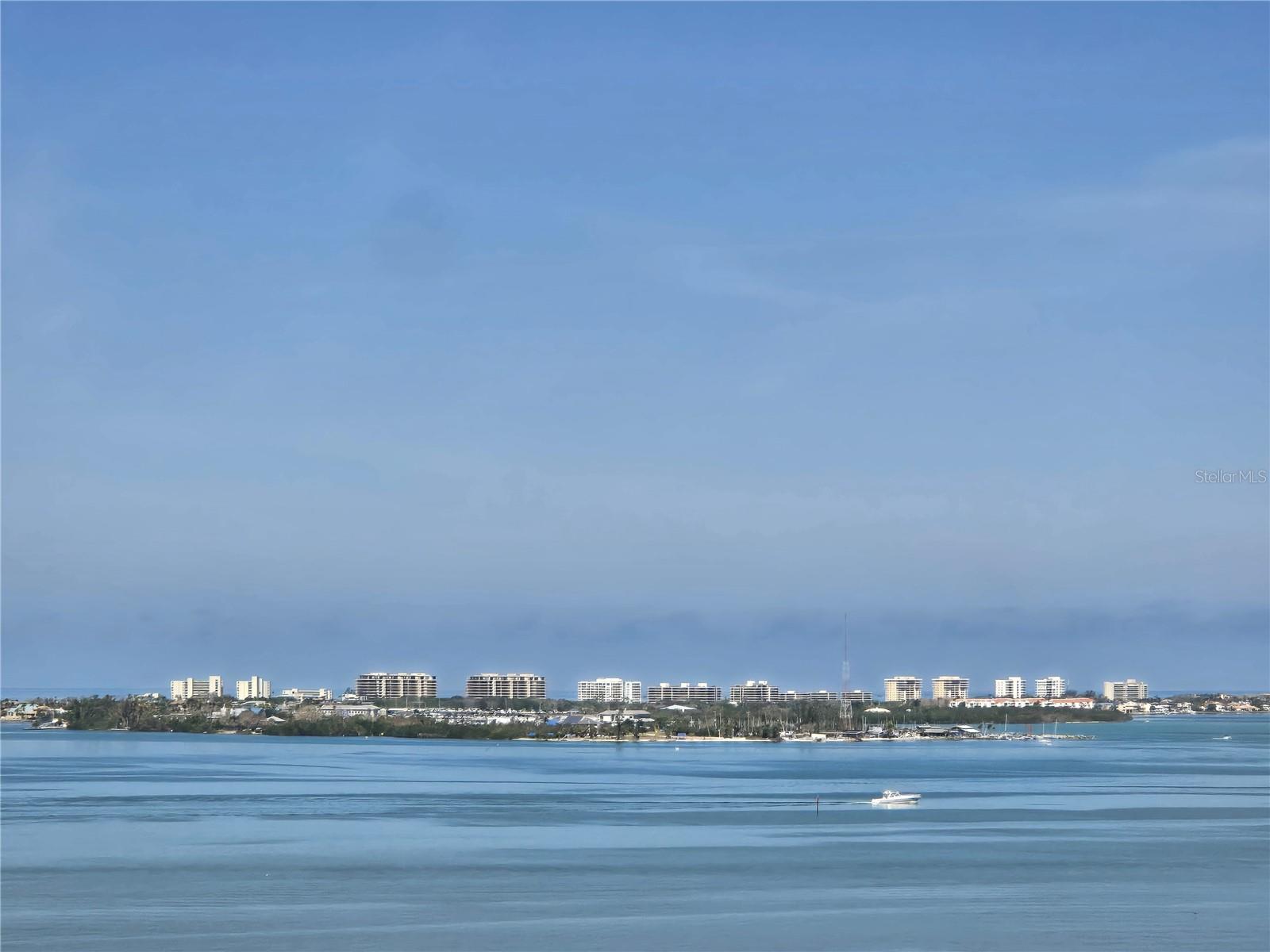 THE TOWER RESIDENCES - Residential