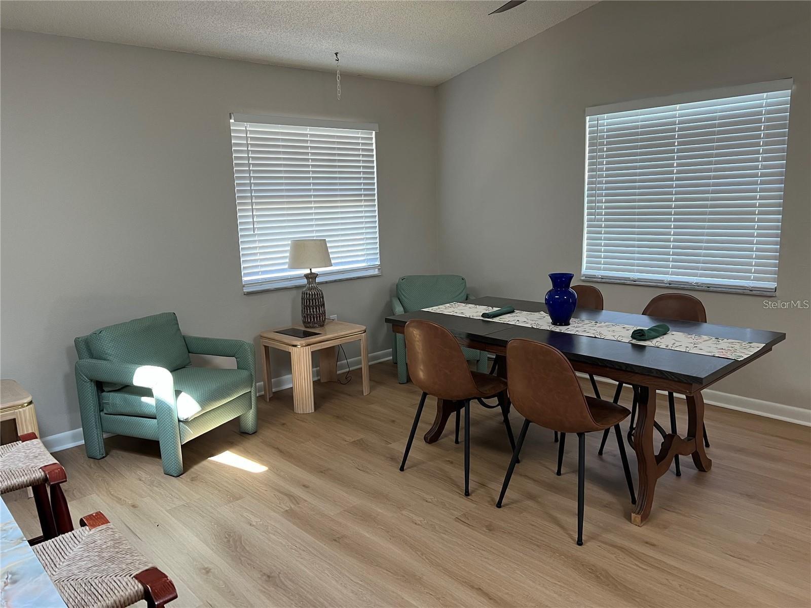 MODEL LAND COMPANY SUB DIV BL4 LOT 4 OR 219 - Residential Lease