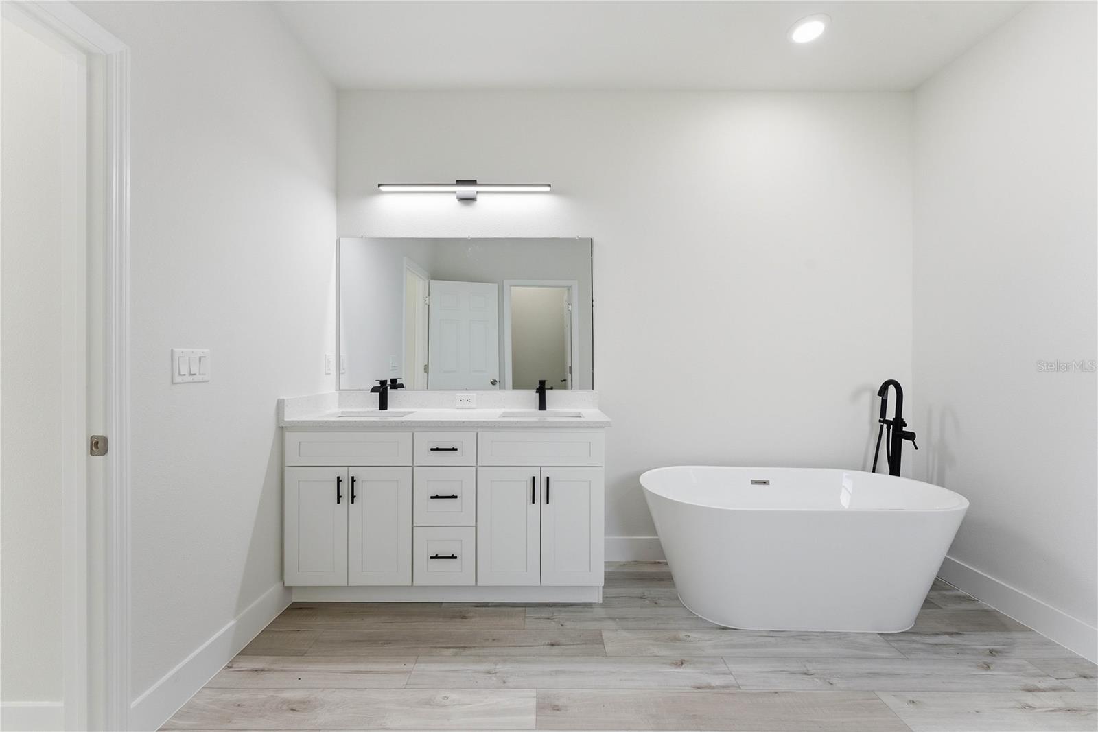 MARION OAKS UN SEVEN - Residential