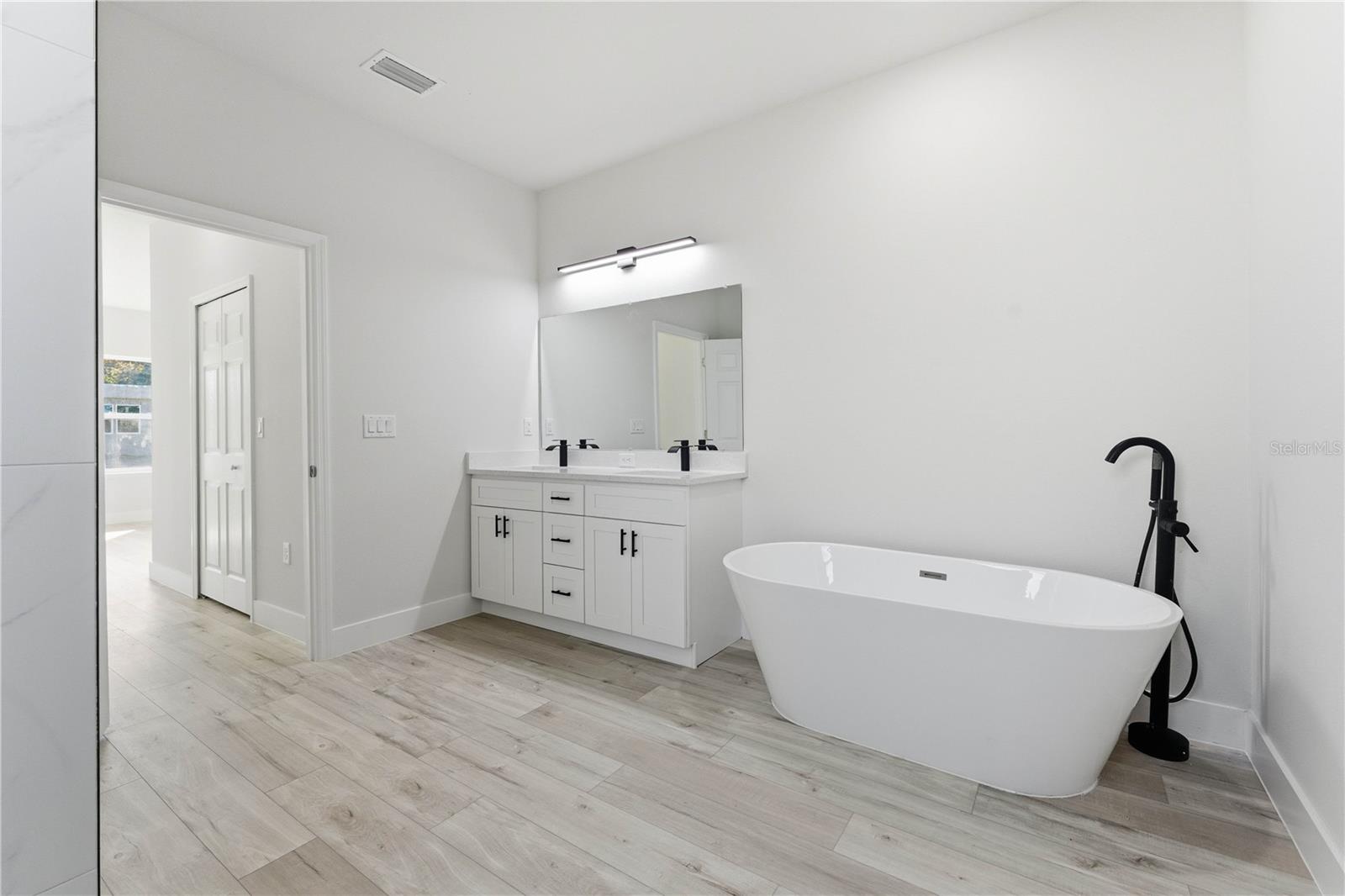 MARION OAKS UN SEVEN - Residential