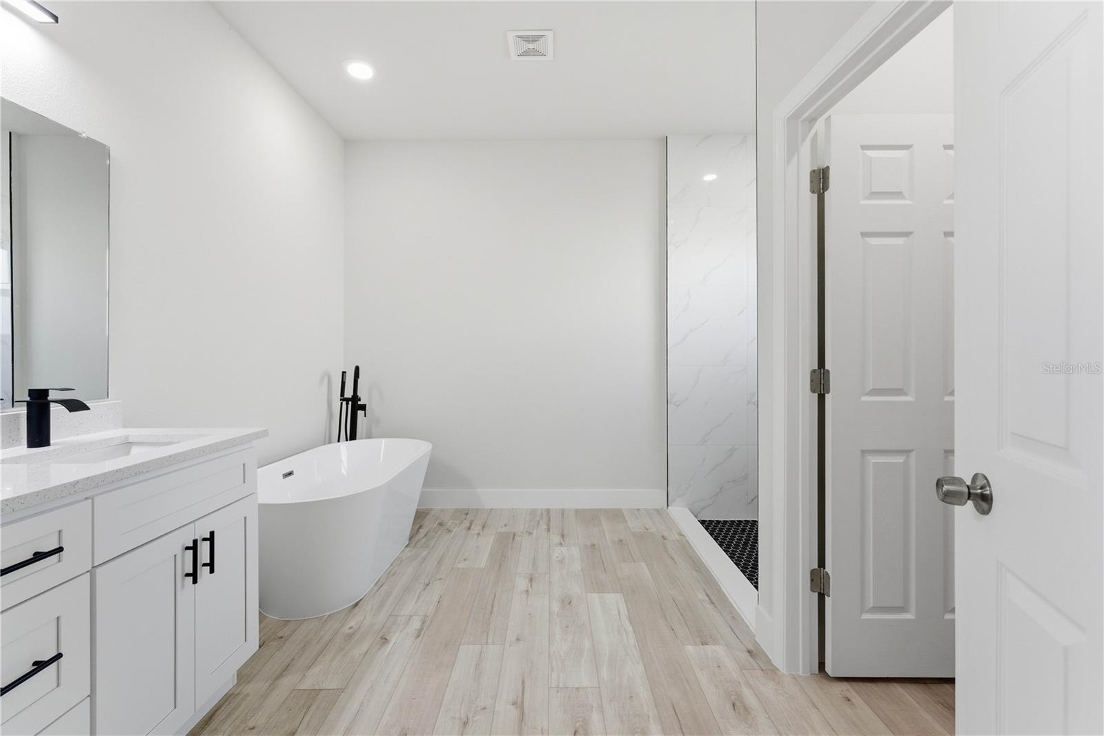 MARION OAKS UN SEVEN - Residential