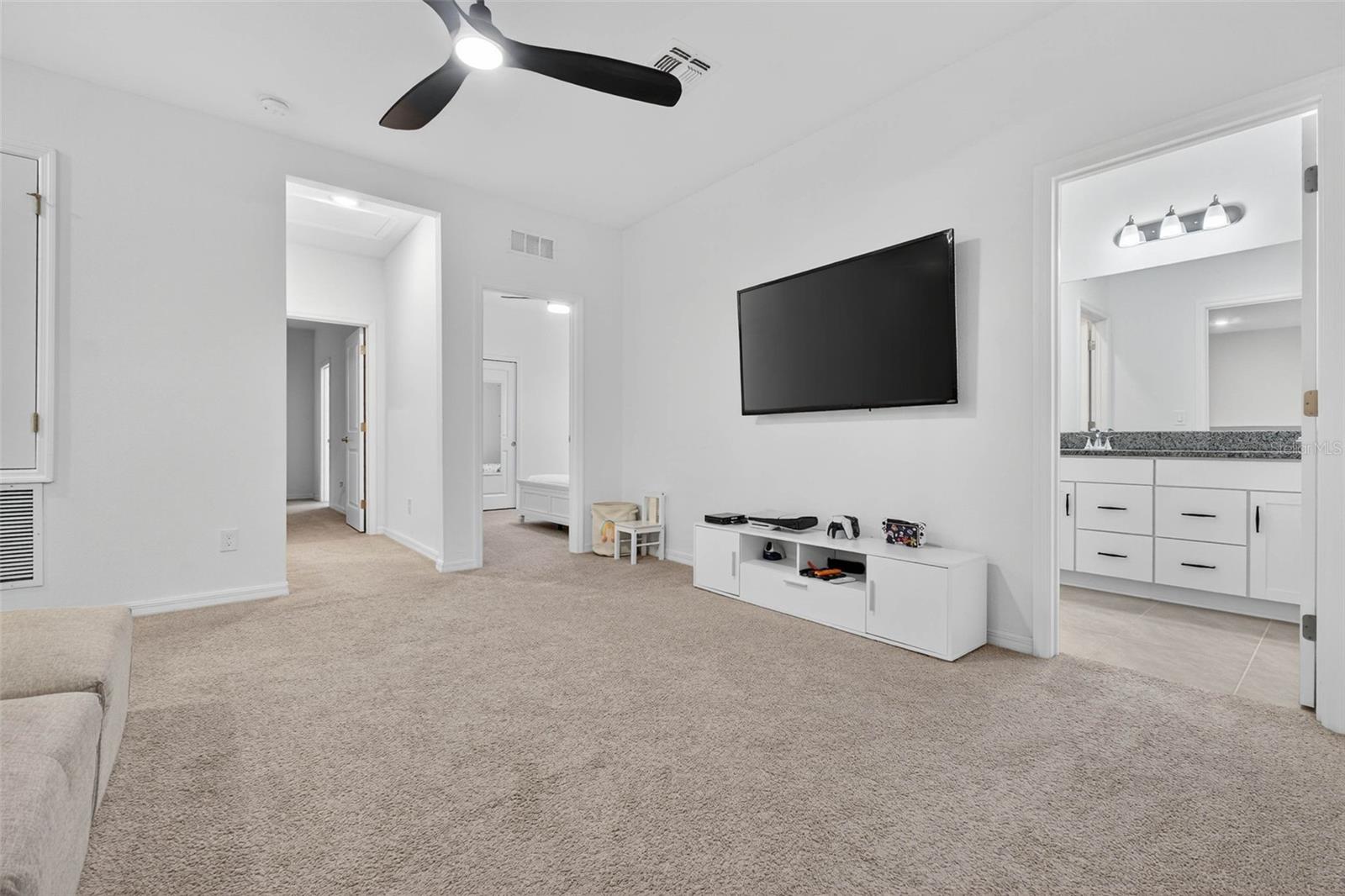 SAN SEBASTIAN RESERVE - Residential