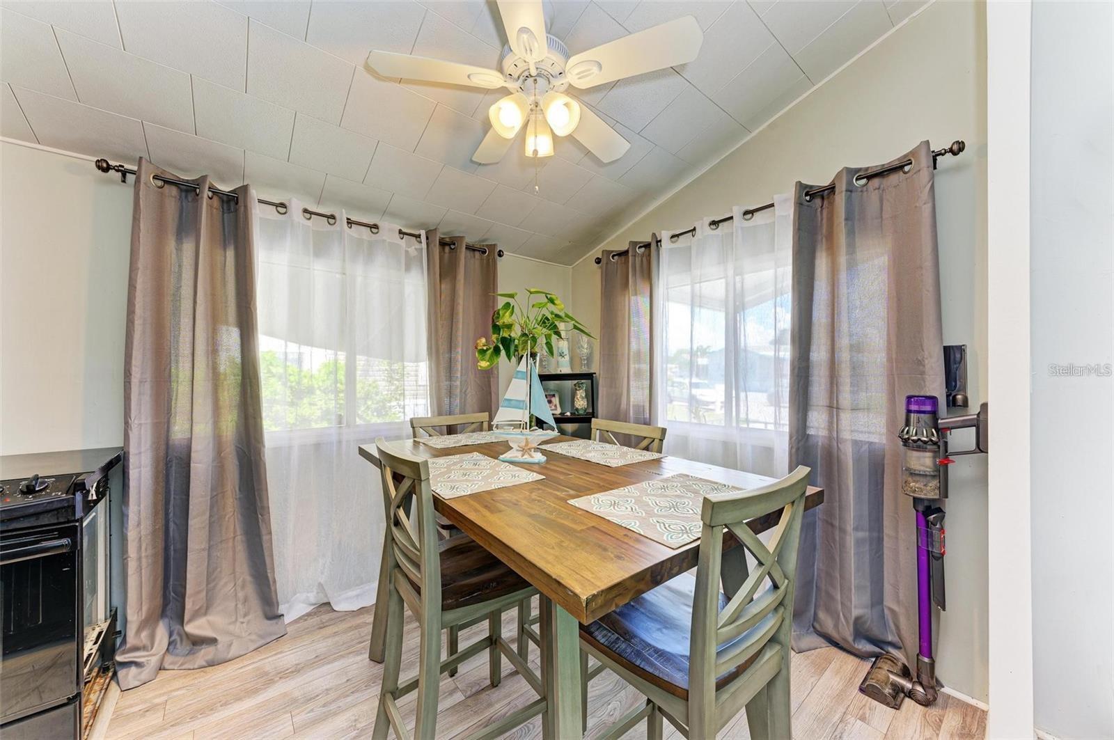 TRI-PAR ESTATES - Residential