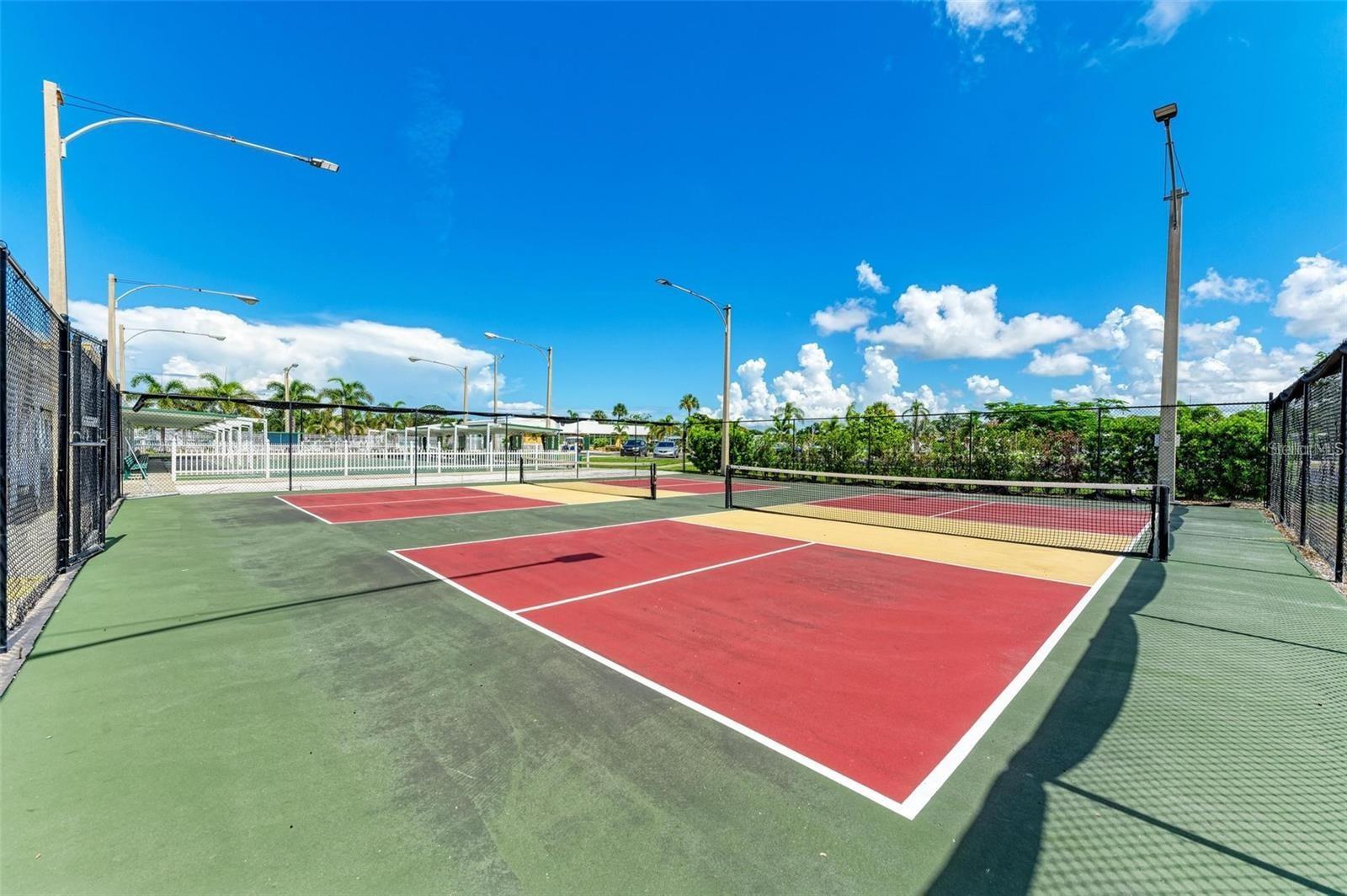 TRI-PAR ESTATES - Residential