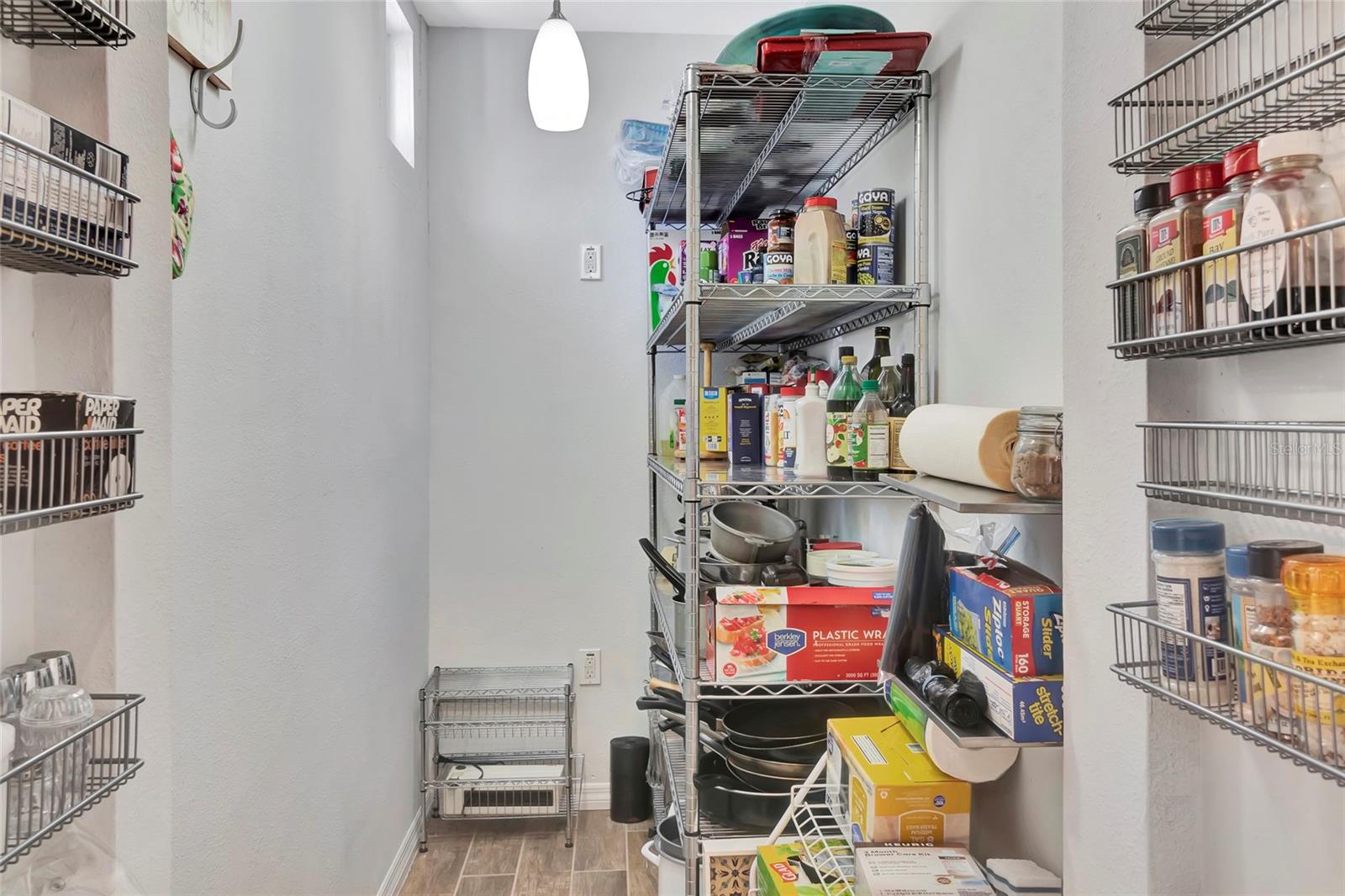 CASCADES/GROVELAND PH 2 - Residential