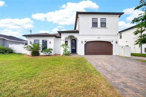 Photo of 3013 W North B Street, Tampa, FL 33609 (MLS # TB8507999)