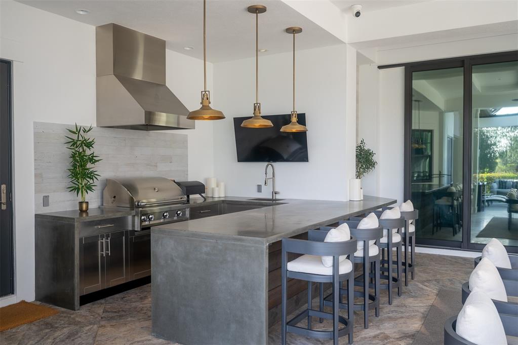 LAKE CLUB PH II - Residential