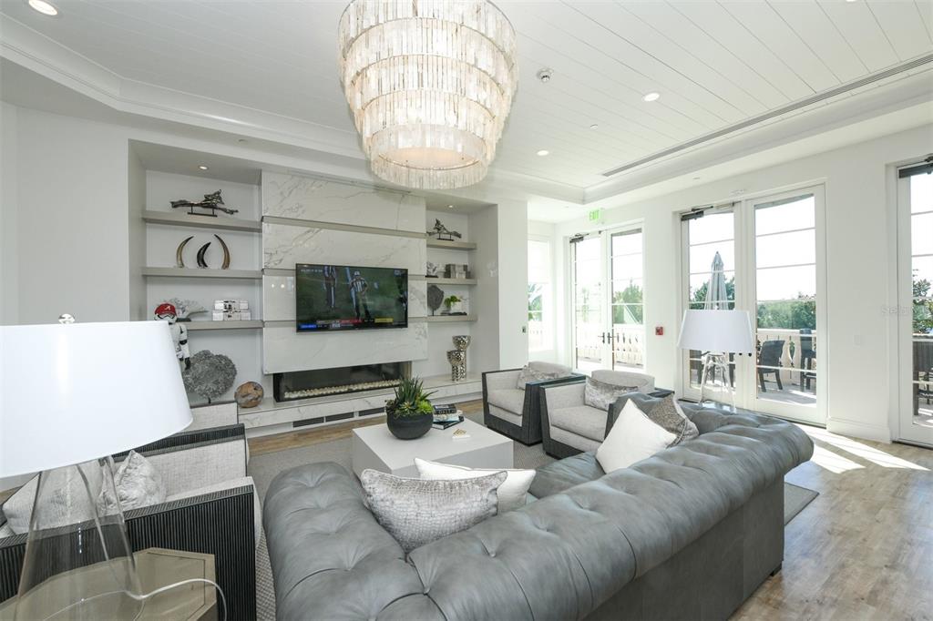 LAKE CLUB PH II - Residential