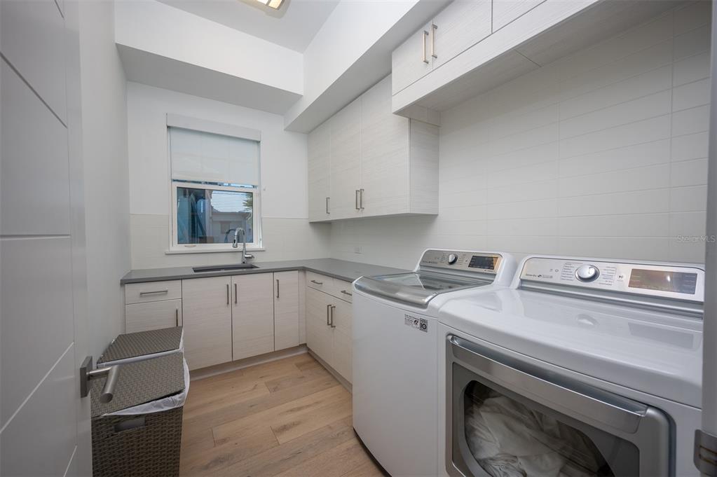 LAKE CLUB PH II - Residential