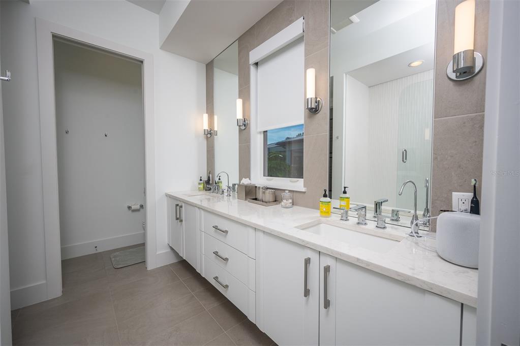 LAKE CLUB PH II - Residential