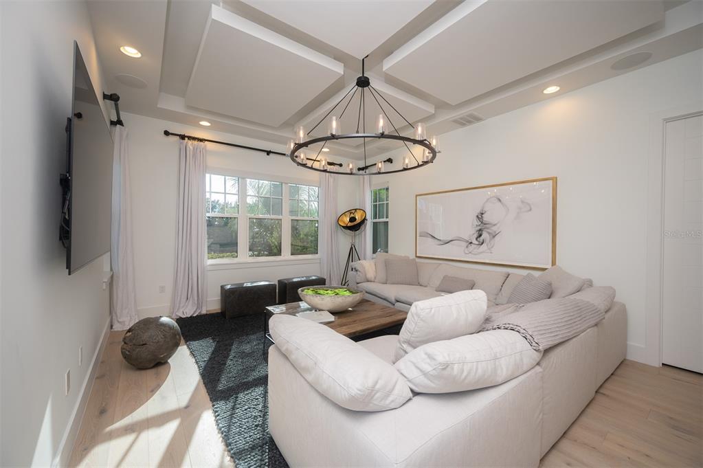 LAKE CLUB PH II - Residential