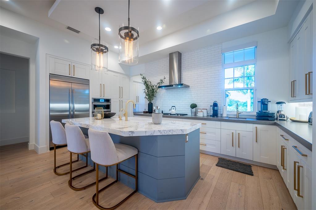 LAKE CLUB PH II - Residential