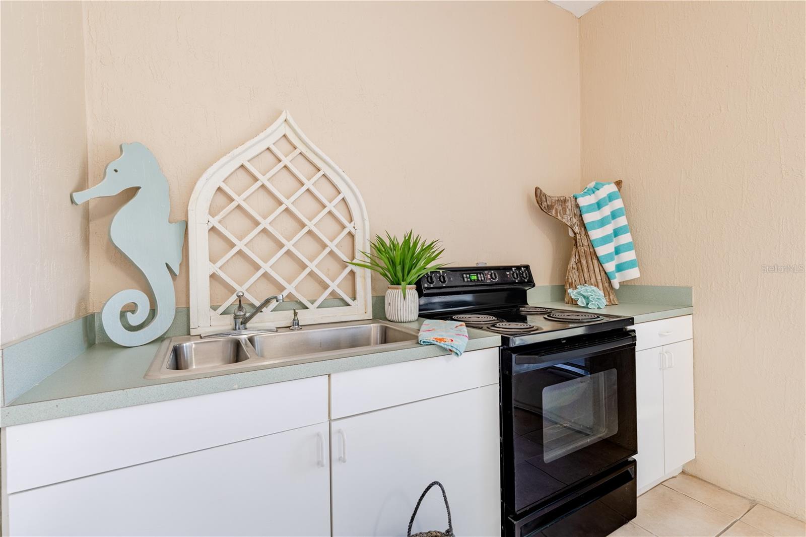 EUSTIS 44 GABLES - Residential