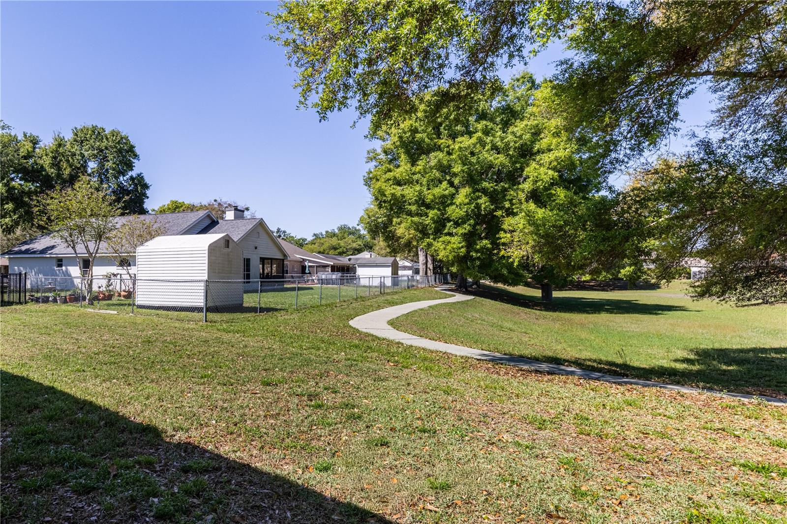 EUSTIS 44 GABLES - Residential