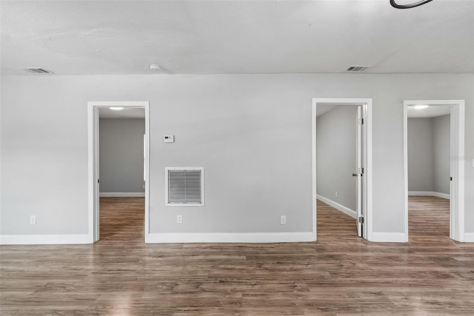 SULPHUR SPGS ADD - Residential Lease